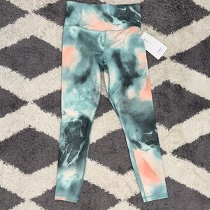 Athleta Elation printed 7/8 tight size xs NWT